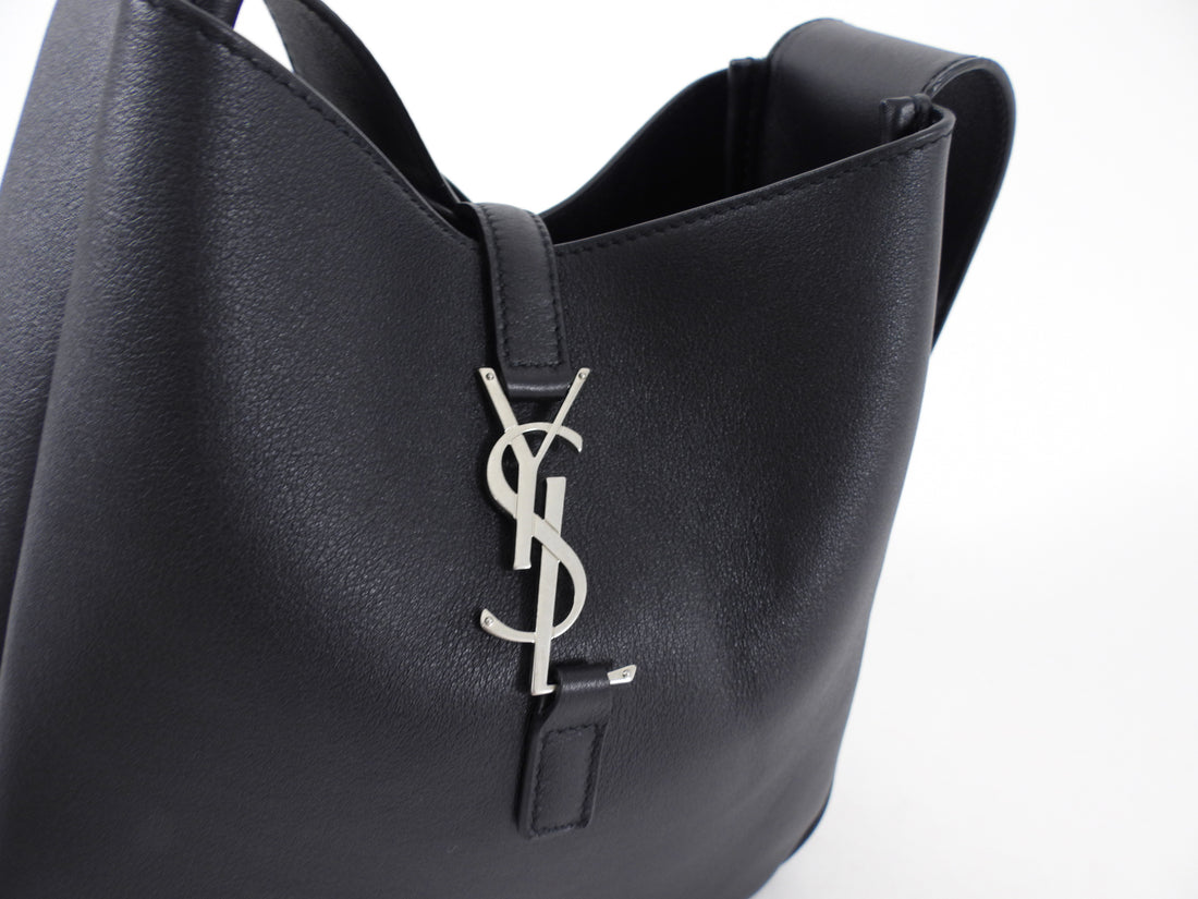 Saint Laurent Black Grained Leather Le 5 À 7 Supple Small Shoulder Hobo Bag