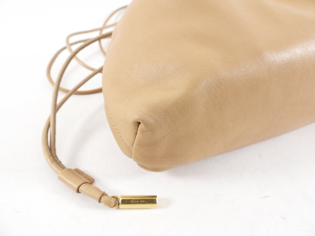 The Row Angy Leather Drawstring Bag - Cream (tan)