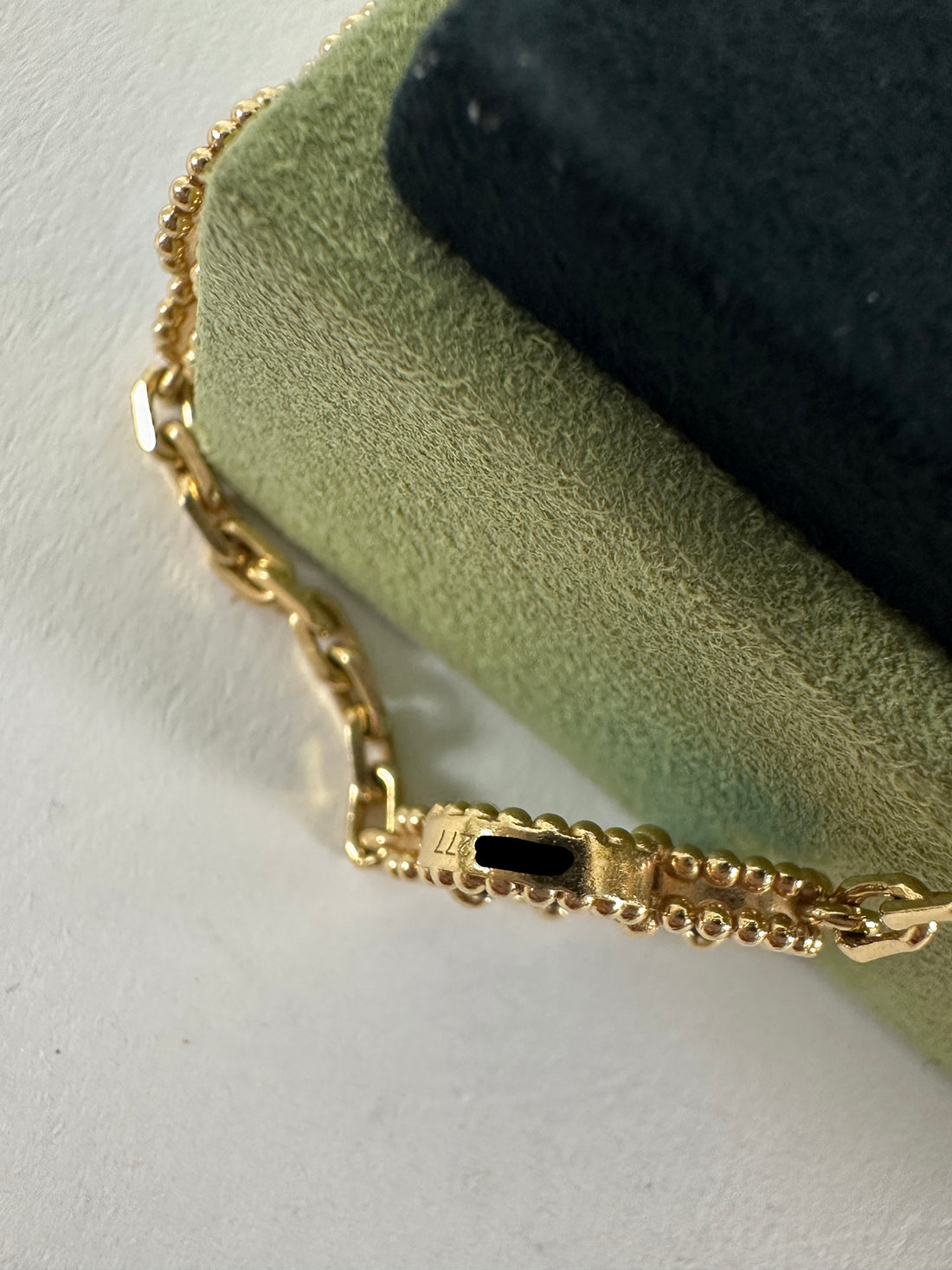 Van Cleef & Arpels 18K Yellow Gold Blue Agate Vintage Alhambra 5 Motif Bracelet