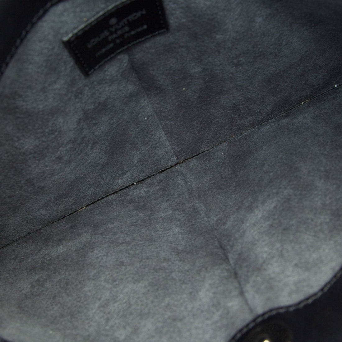 Louis Vuitton 1999 Black Epi Pochette Demi-lune M52622 – AMORE