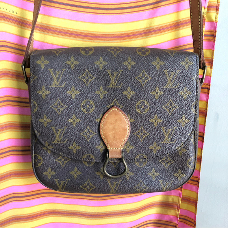 Designer handbag Unboxing & reveal of a vintage Louis Vuitton Saint Cloud  bag 