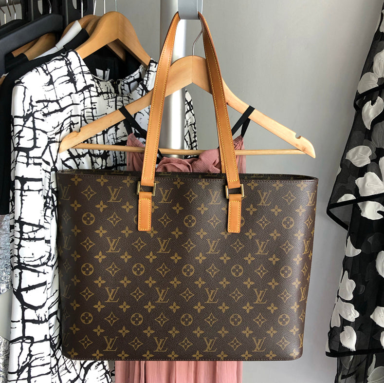 Louis Vuitton Monogram Luco Tote Bag – I MISS YOU VINTAGE