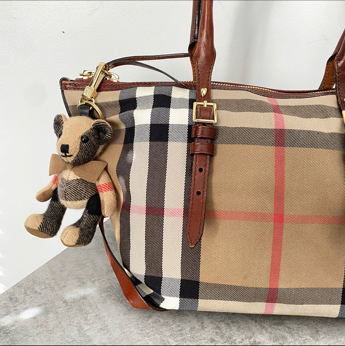 Burberry fabric tote Clearance