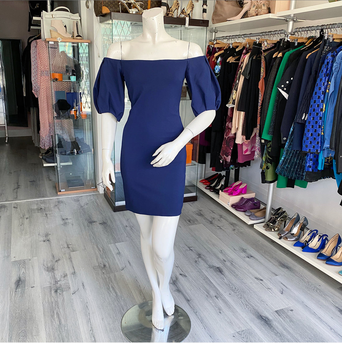 Cushnie et Ochs Navy Silvia Off Shoulder Dress - 6 I MISS YOU VINTAGE Cushnie et Ochs Navy Silvia Off Shoulder Dress - 6 I MISS YOU VINTAGE