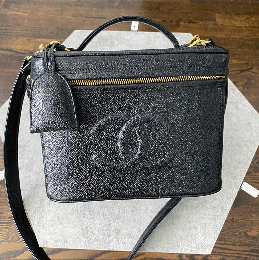 Sold at Auction: CHANEL - Vintage 96 Small Black Case / Pouch