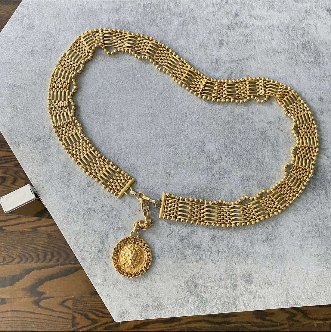 Vintage Goldtone Link Lion Head Medallion Belt - 29"