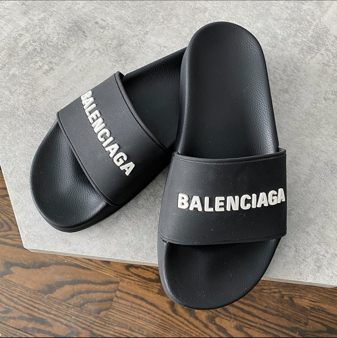 Balenciaga Black Rubber Logo Detail Pool Slides - USA 6