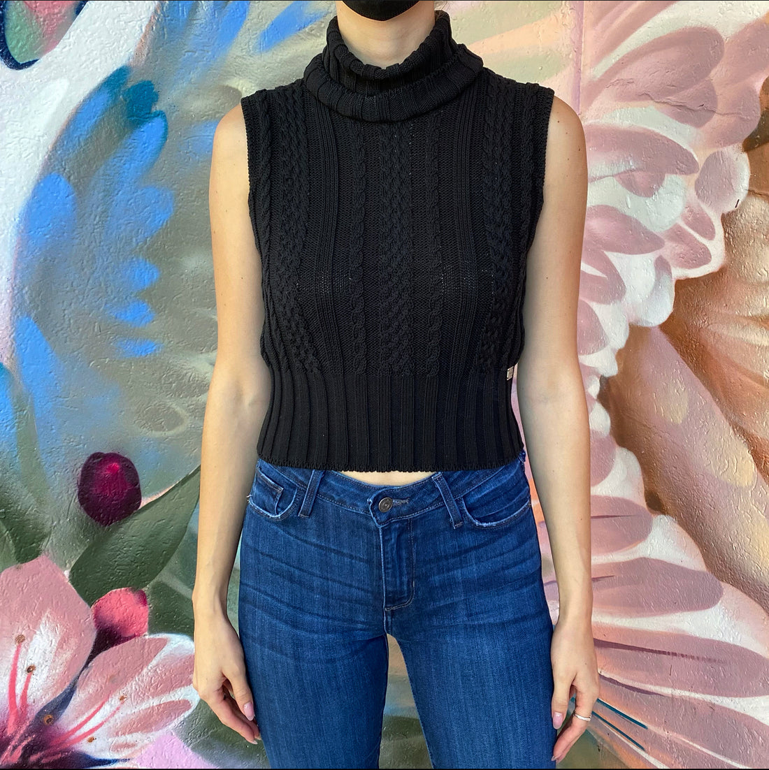 Chanel 02P Vintage Black Cable Knit Sleeveless Sweater Vest - FR34 / XS
