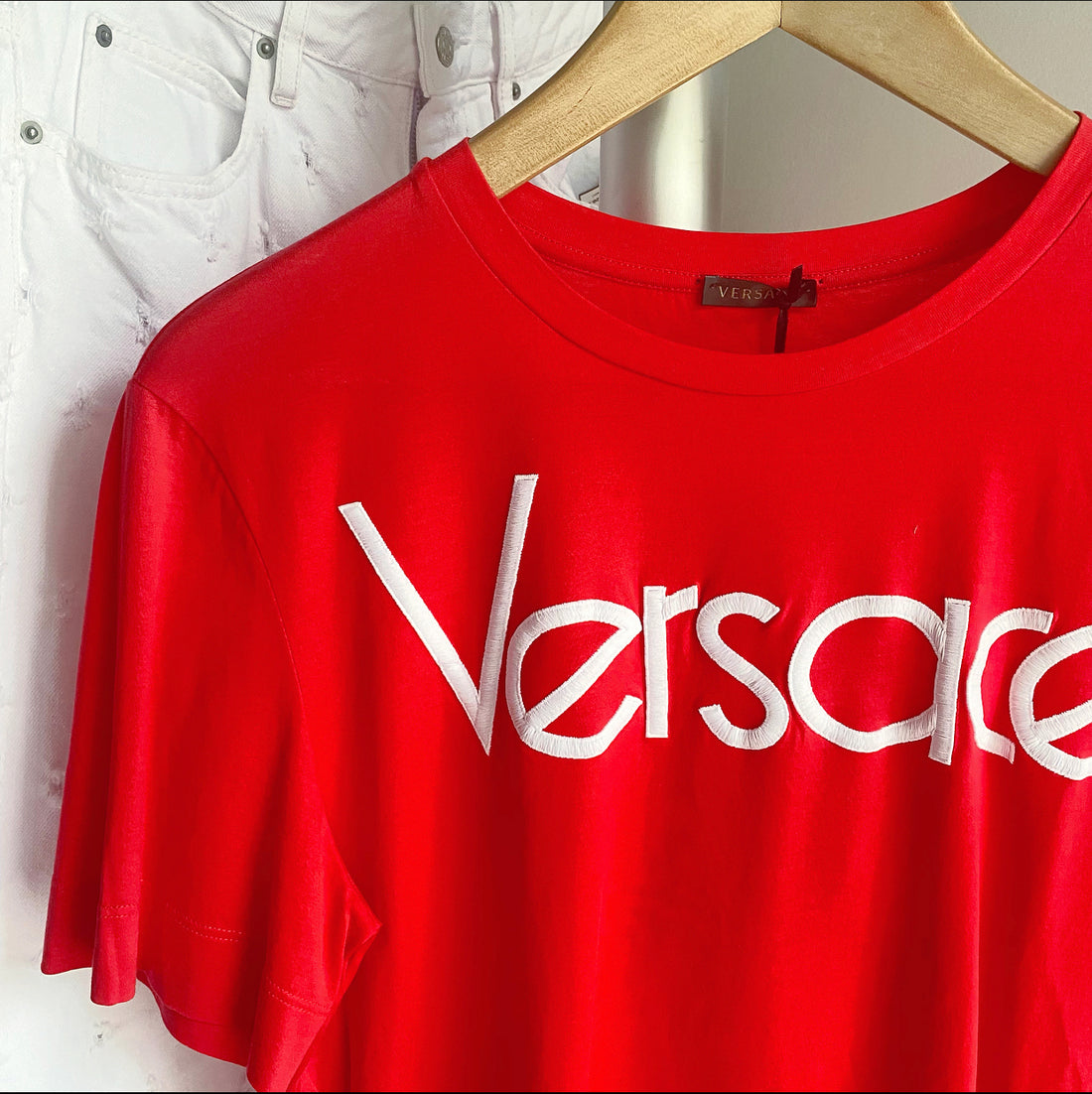 Versace Red and White Embroidered Logo T-Shirt – I MISS YOU VINTAGE