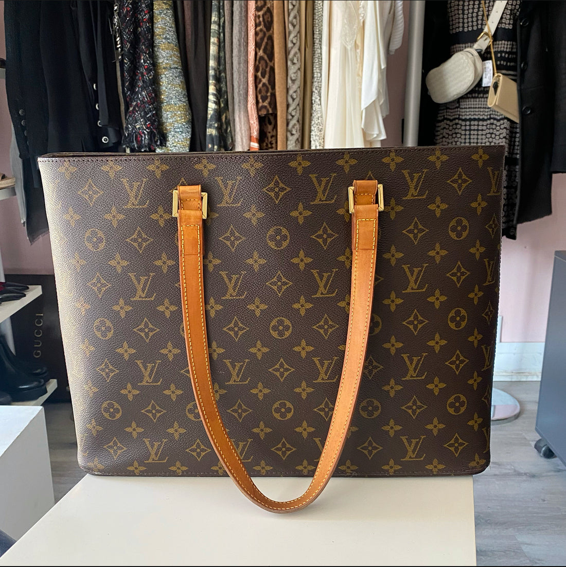 Louis Vuitton Luco Tote Bag M51155 – Timeless Vintage Company