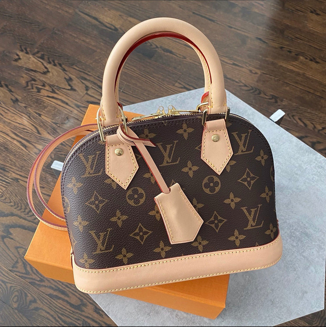 Louis Vuitton Monogram Alma BB W/ Strap - Brown Mini Bags, Handbags -  LOU604330