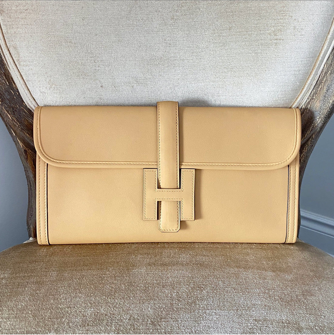 Hermès - Authenticated Clutch Bag - Leather Beige Plain for Women, Never Worn