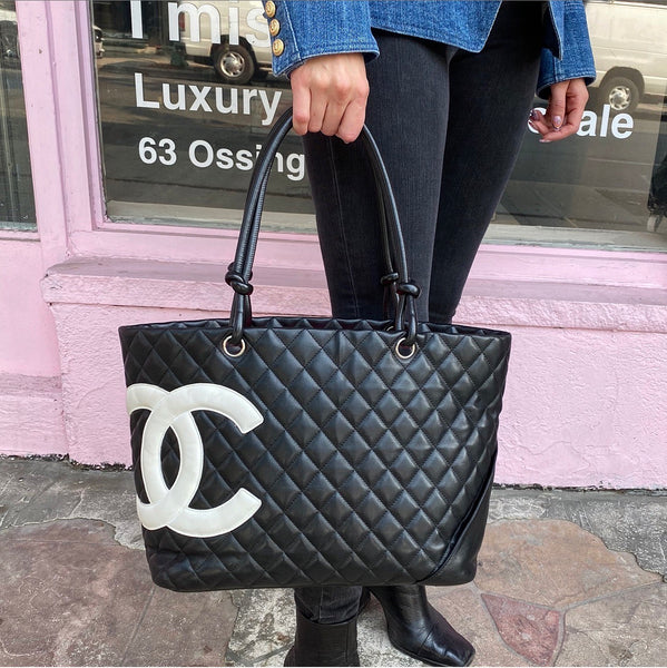 chanel tote bag leather small