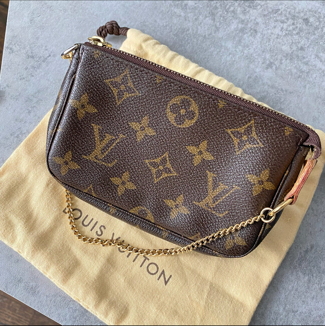 Louis Vuitton Monogram Mini Pochette Accessoires Bag – I MISS YOU