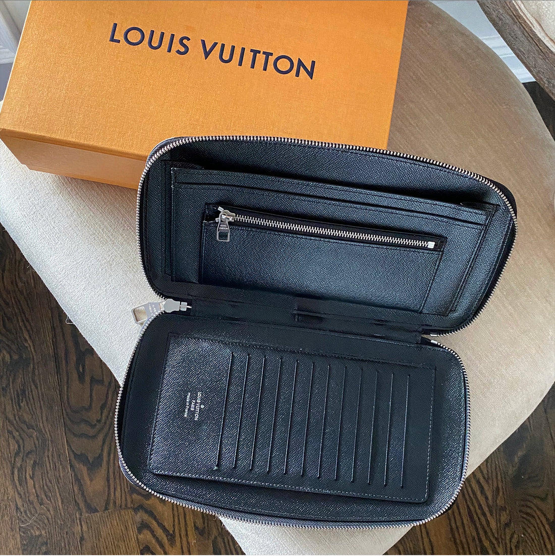 Authenticated used Louis Vuitton Louis Vuitton Organizer N60111 Zippy NM Damier Graphite Long Wallet Round Zipper Passport Travel Pouch Gray Series