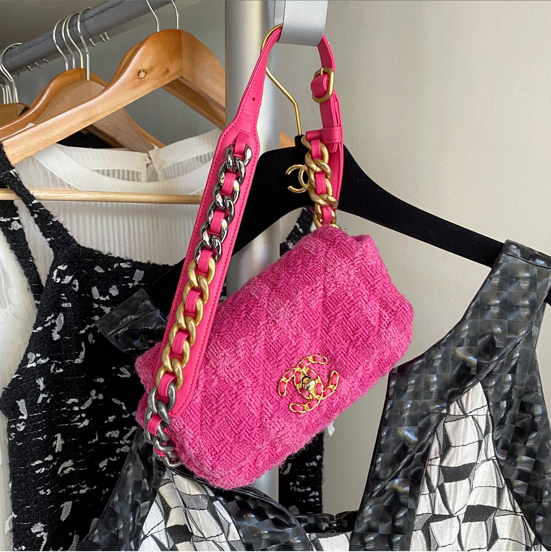 Chanel 19 Pink Tweed Runway Waist Bag / Belt Bag