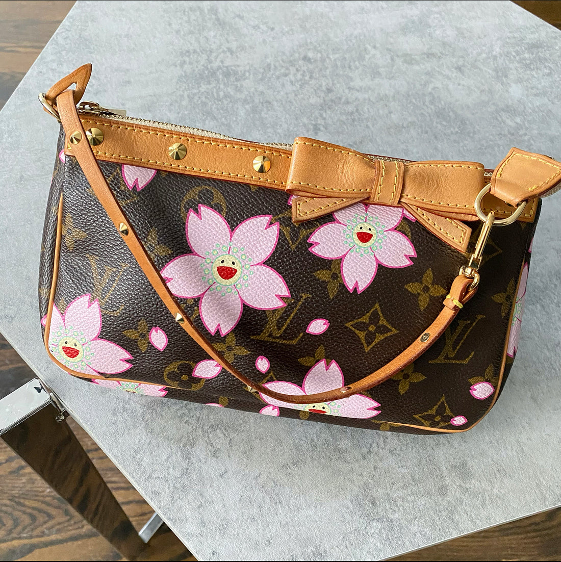 Louis Vuitton x Takashi Murakami Monogram Cherry Blossom Pochette  Accessoires - Pink Mini Bags, Handbags - LOU687241