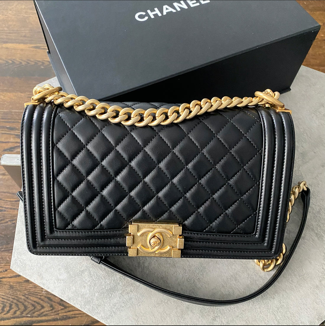 Vintage CHANEL black lambskin large tote bag with gold tone chains and –  eNdApPi ***where you can find your favorite designer  vintages..authentic, affordable, and lovable.