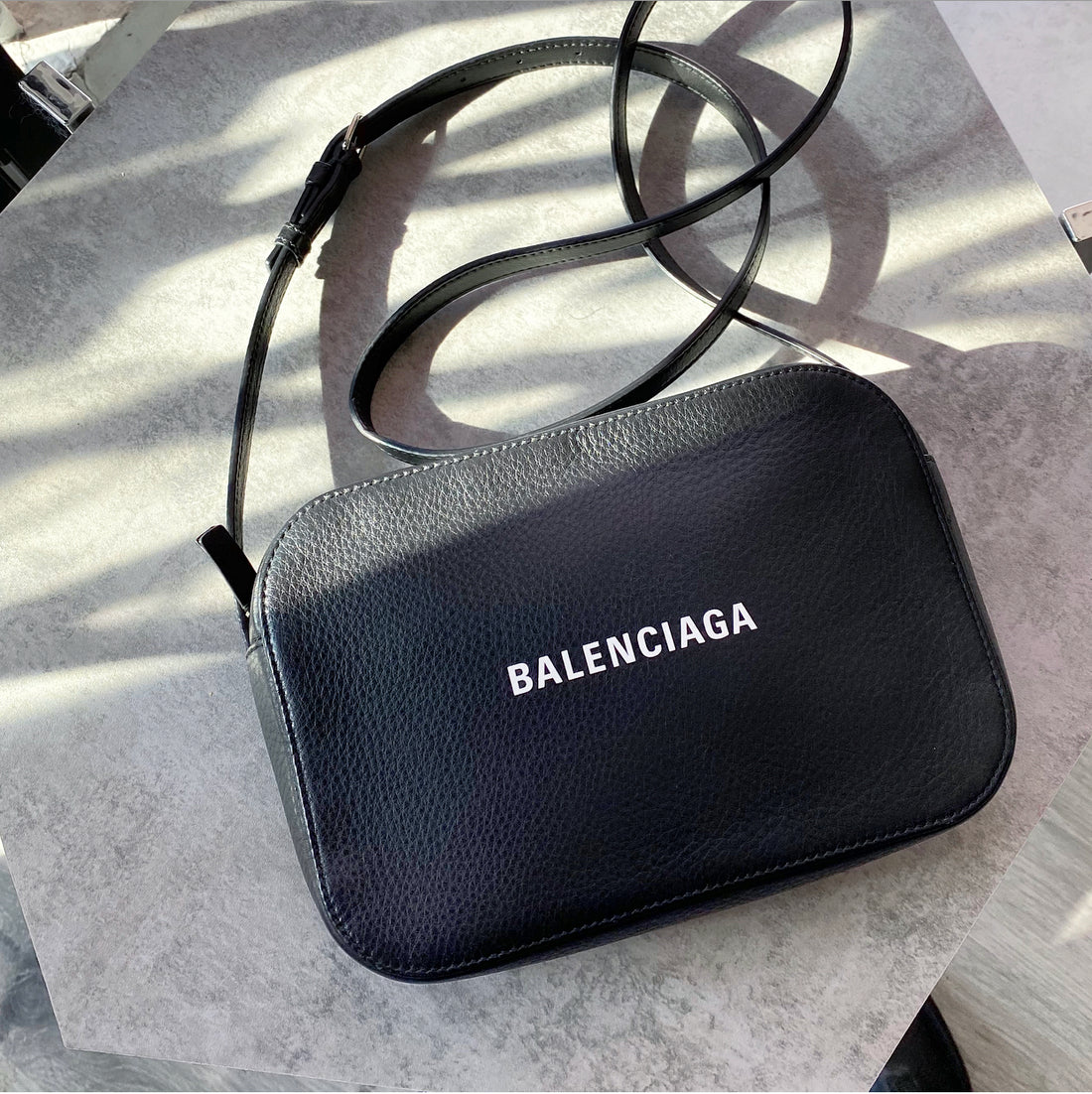 Balenciaga Everyday Logo Camera Crossbody Bag – I MISS YOU VINTAGE