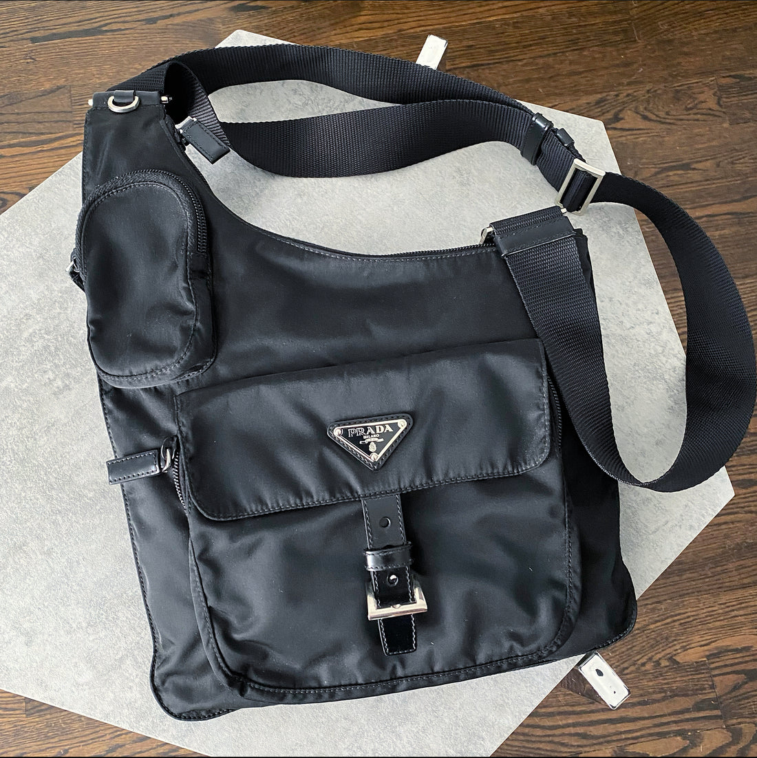 Prada Vintage Tessuto Nylon Messenger Bag – I MISS YOU VINTAGE