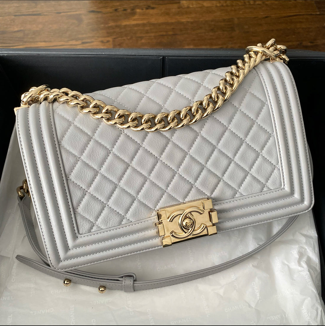 Chanel Light Grey Medium Quilted Le Boy Bag – I MISS YOU VINTAGE