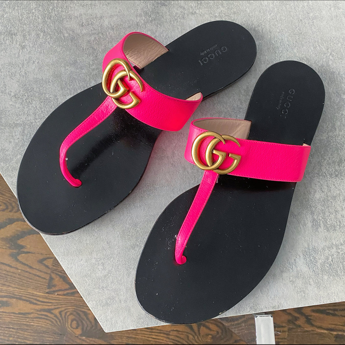 Gucci Neon Pink Flat Marmont Thong Sandal - USA 9.5