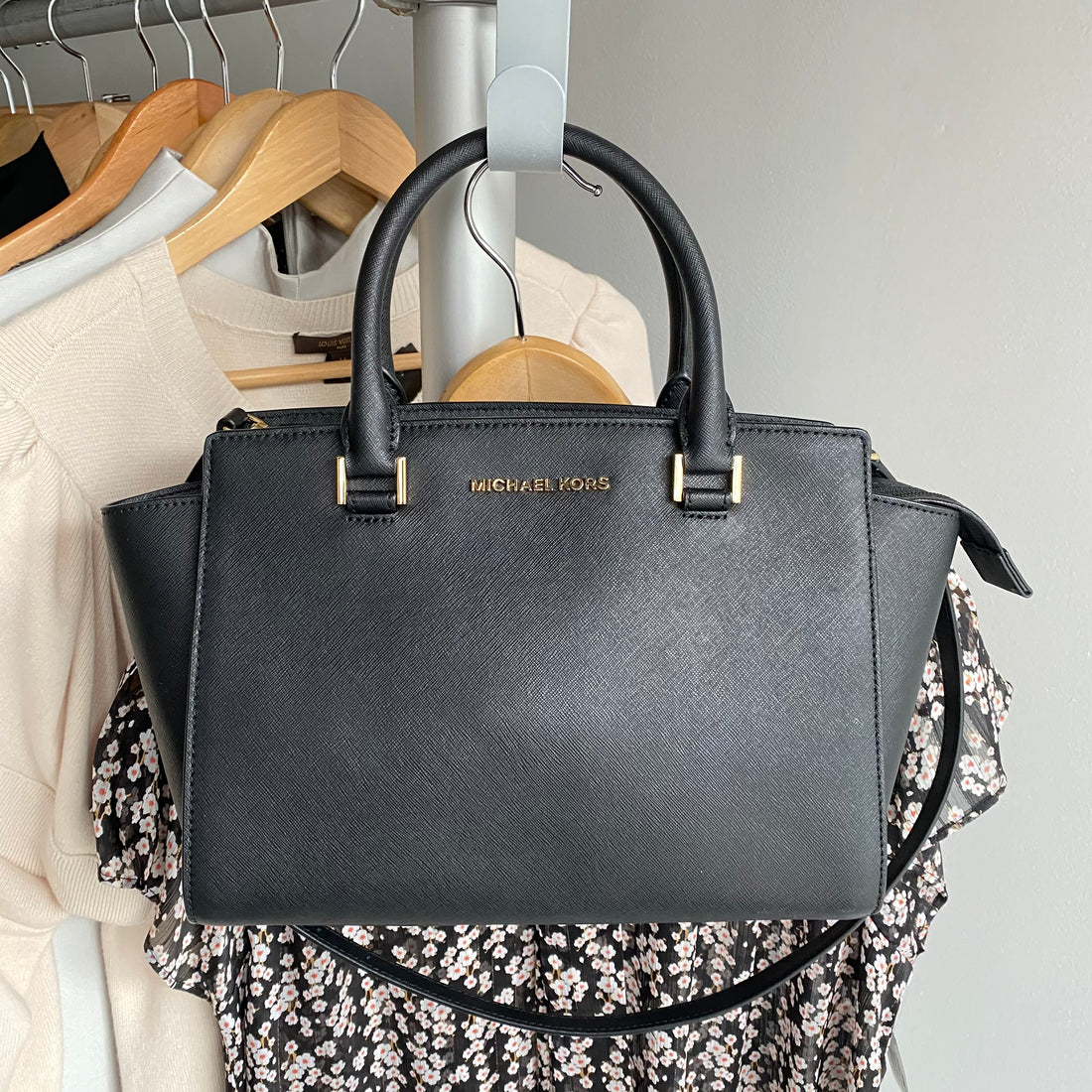 Michael kors two way bag Clearance