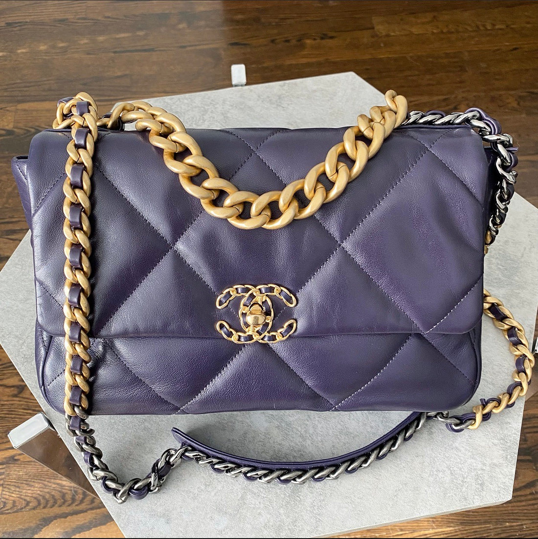 Chanel 19 Flap Bag Quilted Leather Medium Purple 2103781