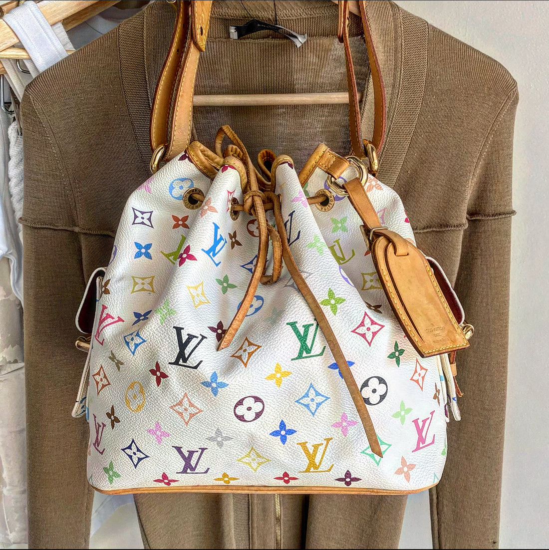 Louis Vuitton Monogram Multicolore Noé PM - White Bucket Bags