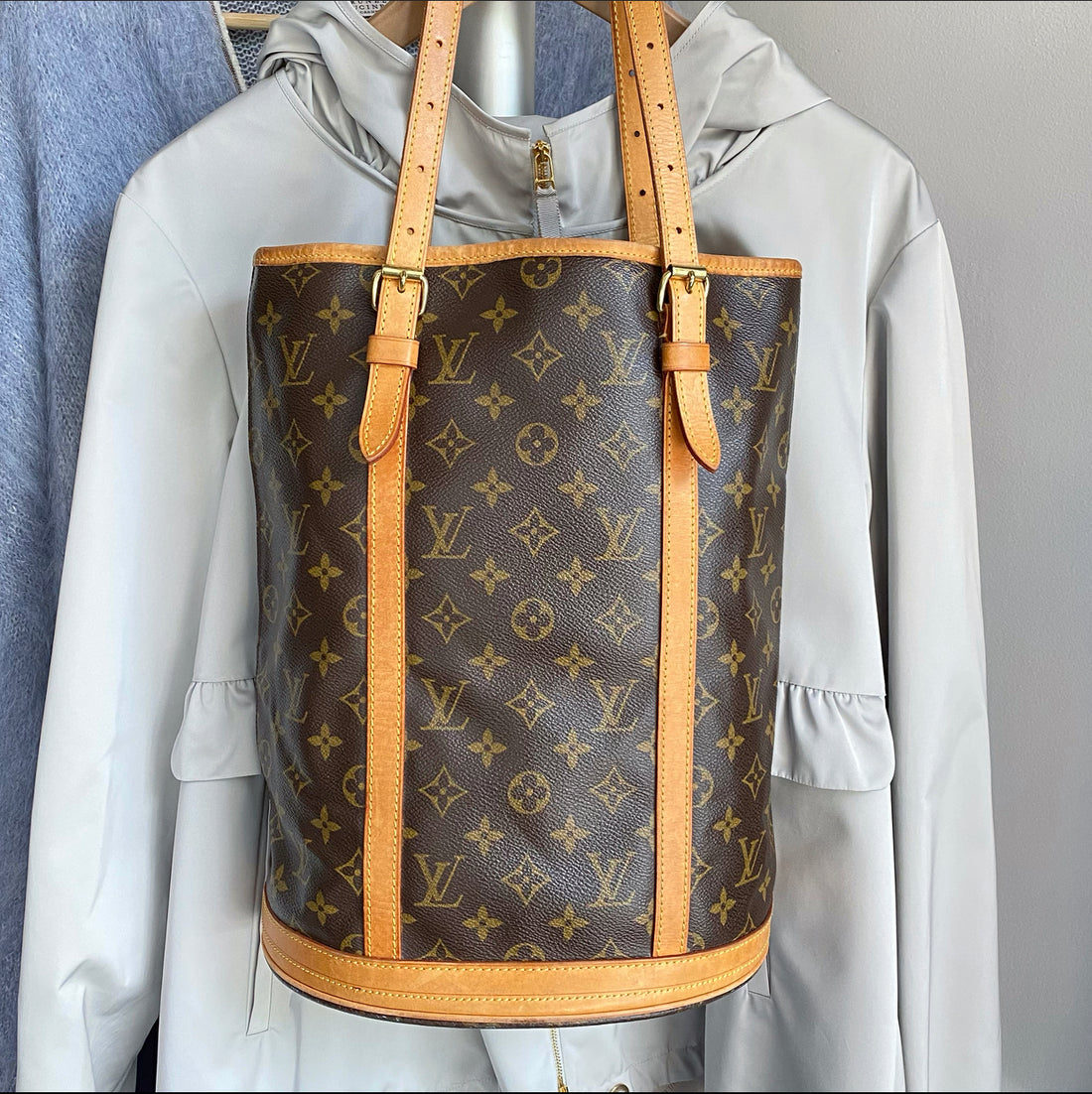 Louis Vuitton Monogram Canvas Bucket GM Shoulder Bag – I MISS YOU