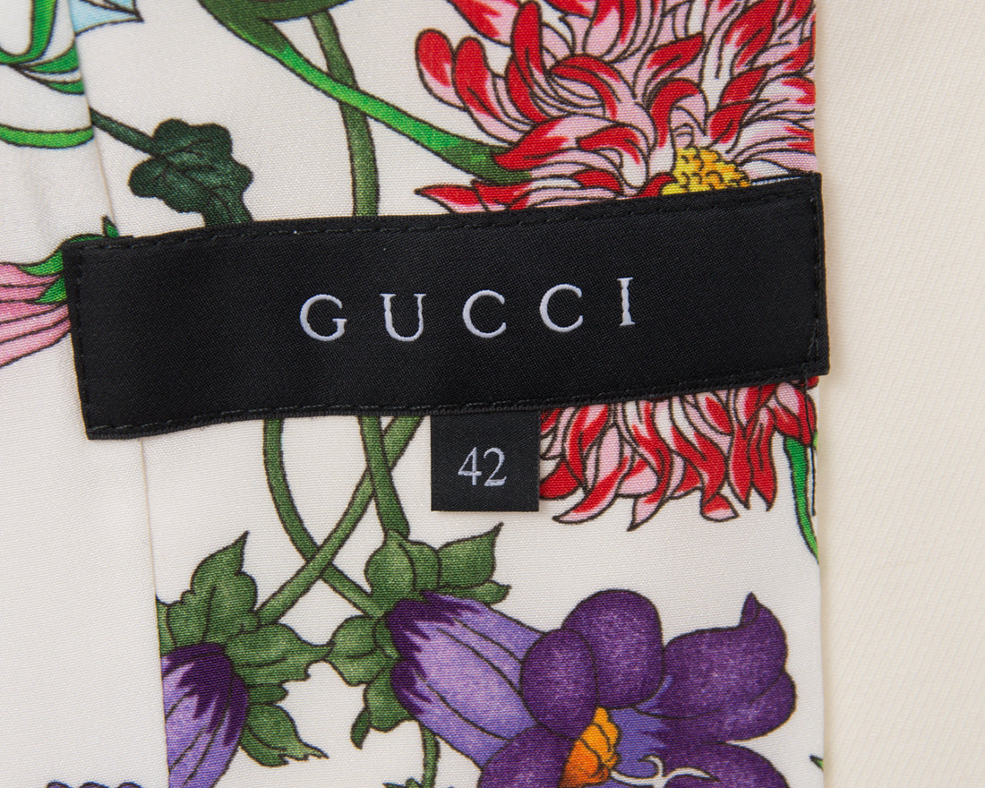 Gucci ivory blazer with flora fauna silk interior - IT42