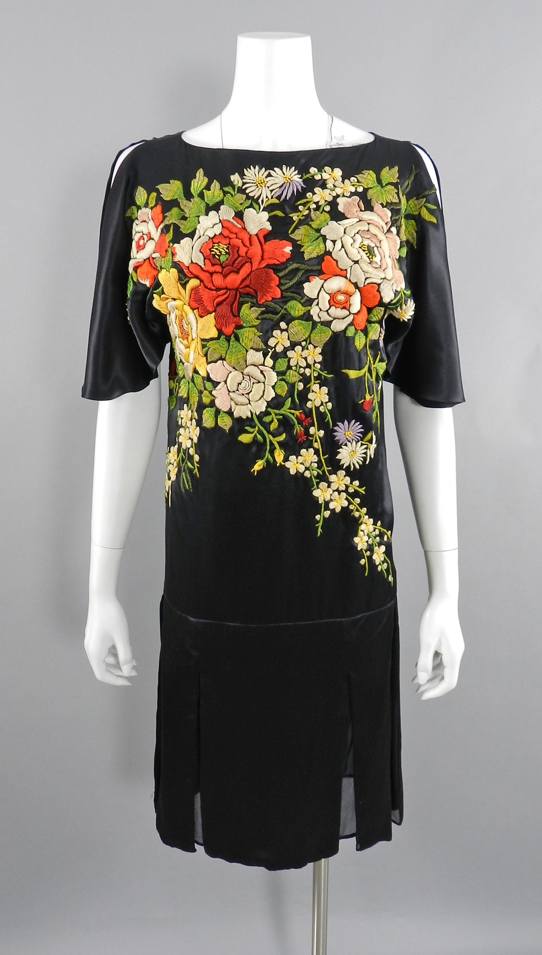 Antonio Marras Art Deco Runway Embroidered Silk Chinoiserie Dress