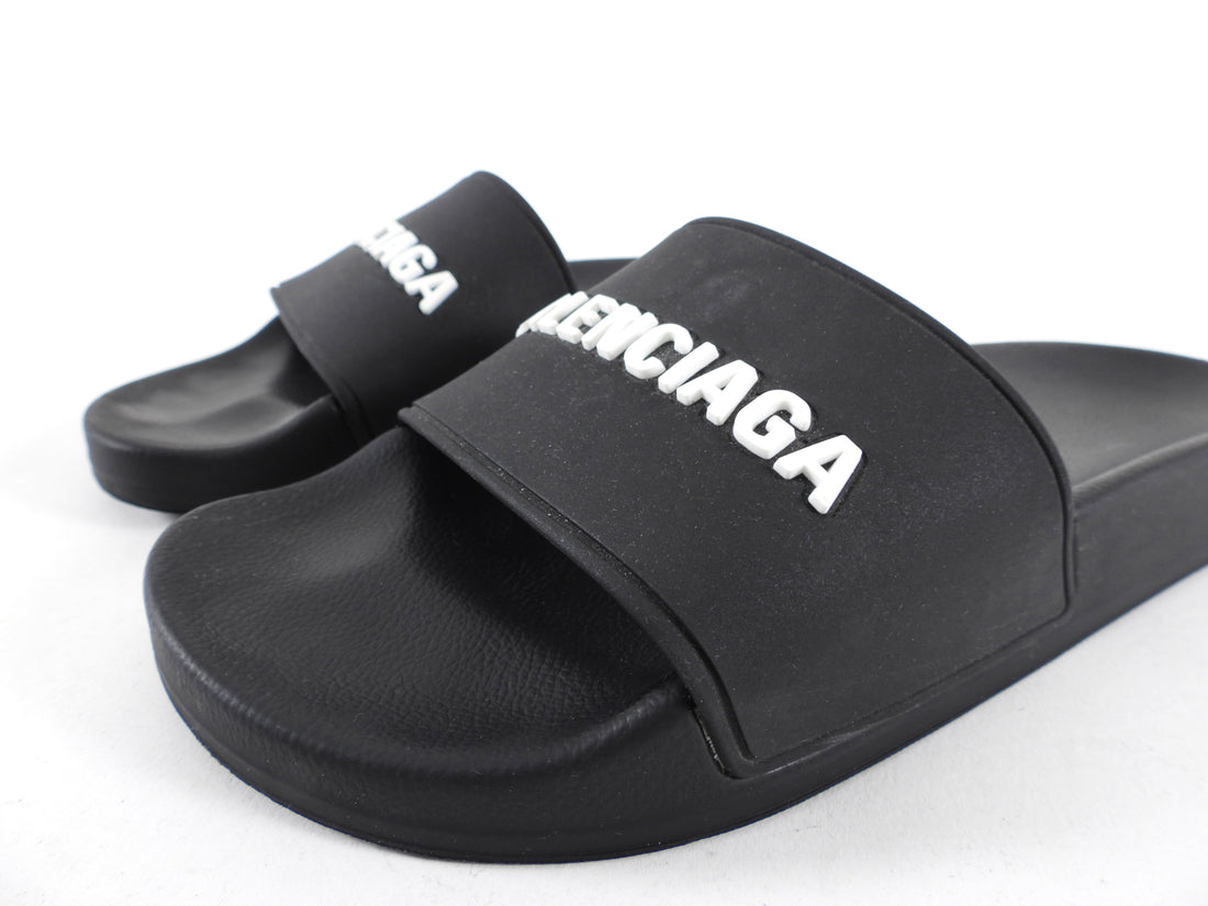 Pool rubber slippers in black - Balenciaga