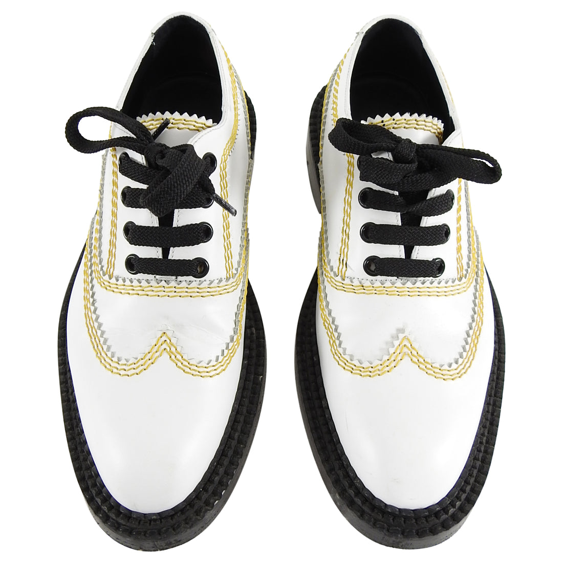 Burberry London White Oxford Lace up with Yellow Topstitching - 6.5