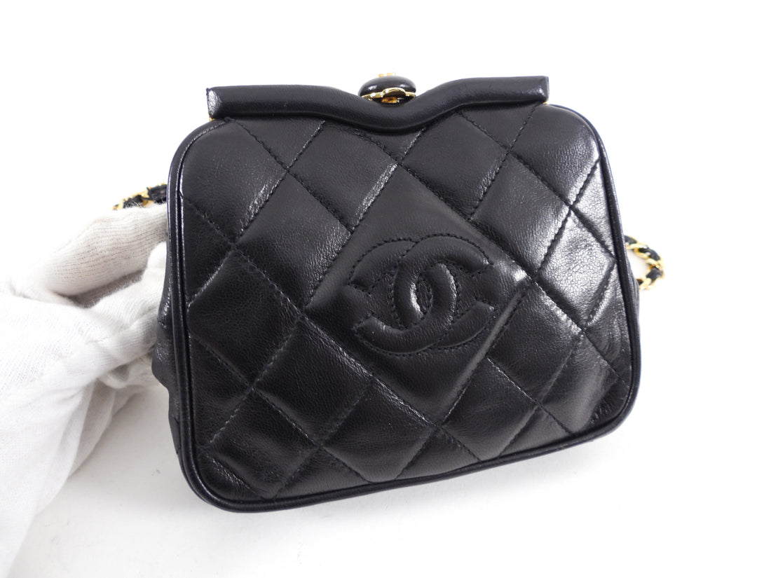 Chanel Vintage 1989 Black Lambskin Quilted Chain Belt Bag – I