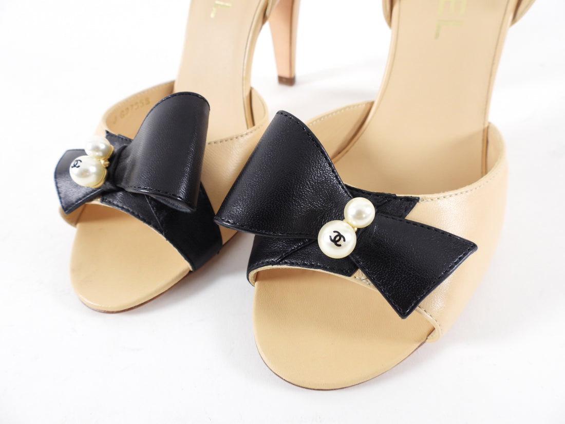 Chanel 10C Beige Slingback with Black Bow and Pearls - 37