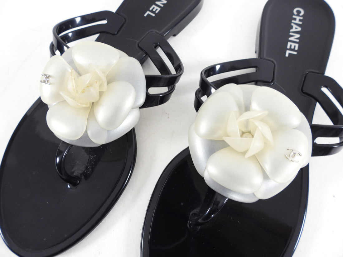 Chanel Black and White Camelia Jelly Flip Flops - 39 (USA 8) – I