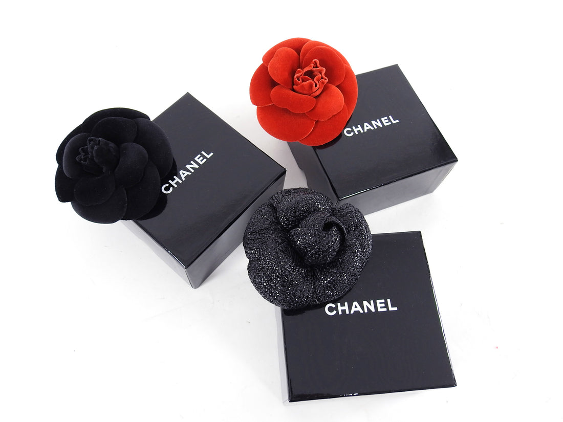 Chanel Vintage 1980's Camelia Flower Brooch Pin Red Velvet – I