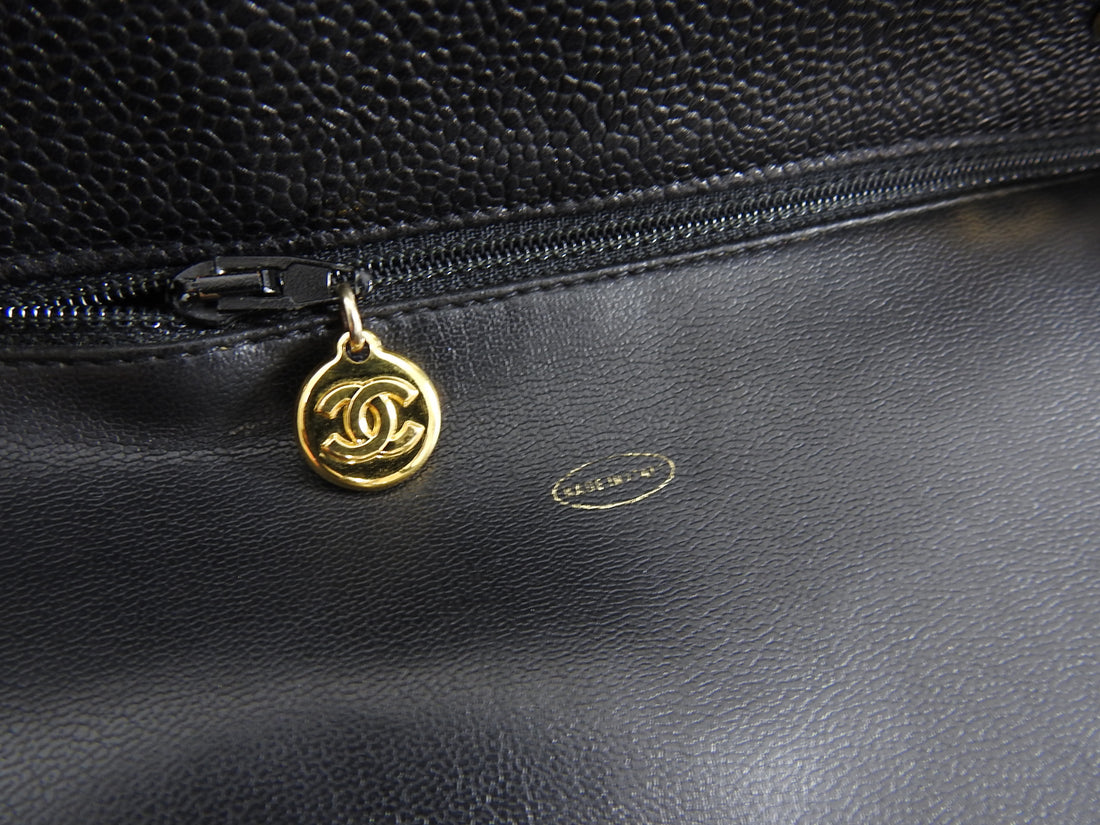 Chanel Vintage 1994 Caviar Leather Gold CC Clasp Tote Bag