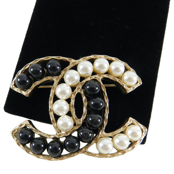 Chanel 16B Pearl and Black Bead Gold CC Brooch Pin – I MISS YOU VINTAGE
