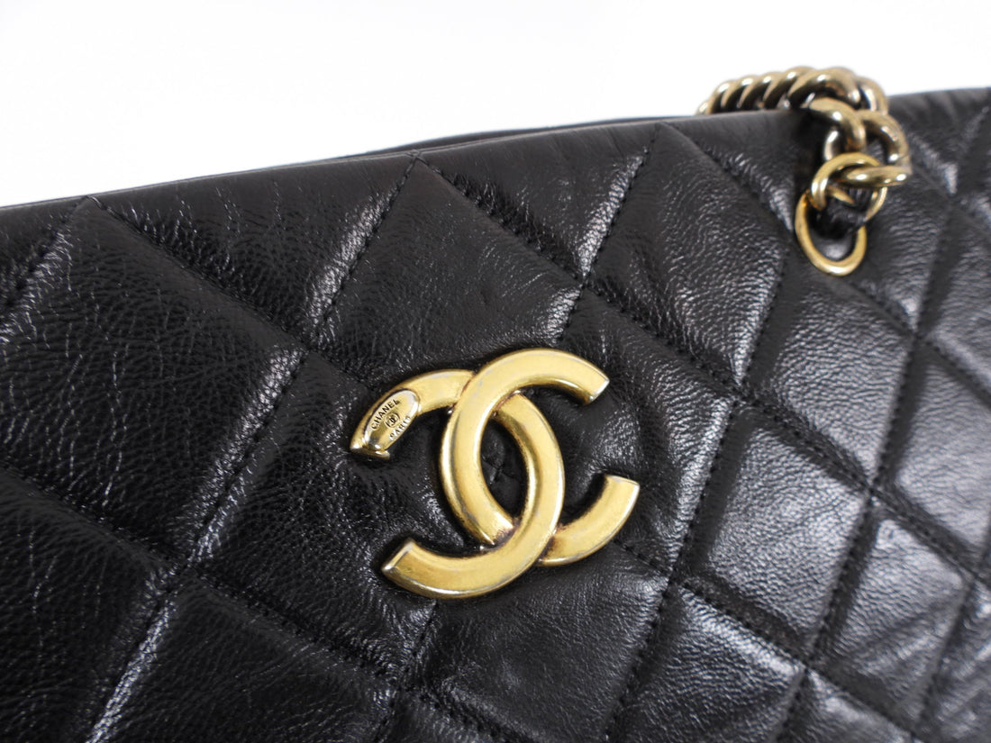 Chanel Black Leather Quilted Chain Tote Bag