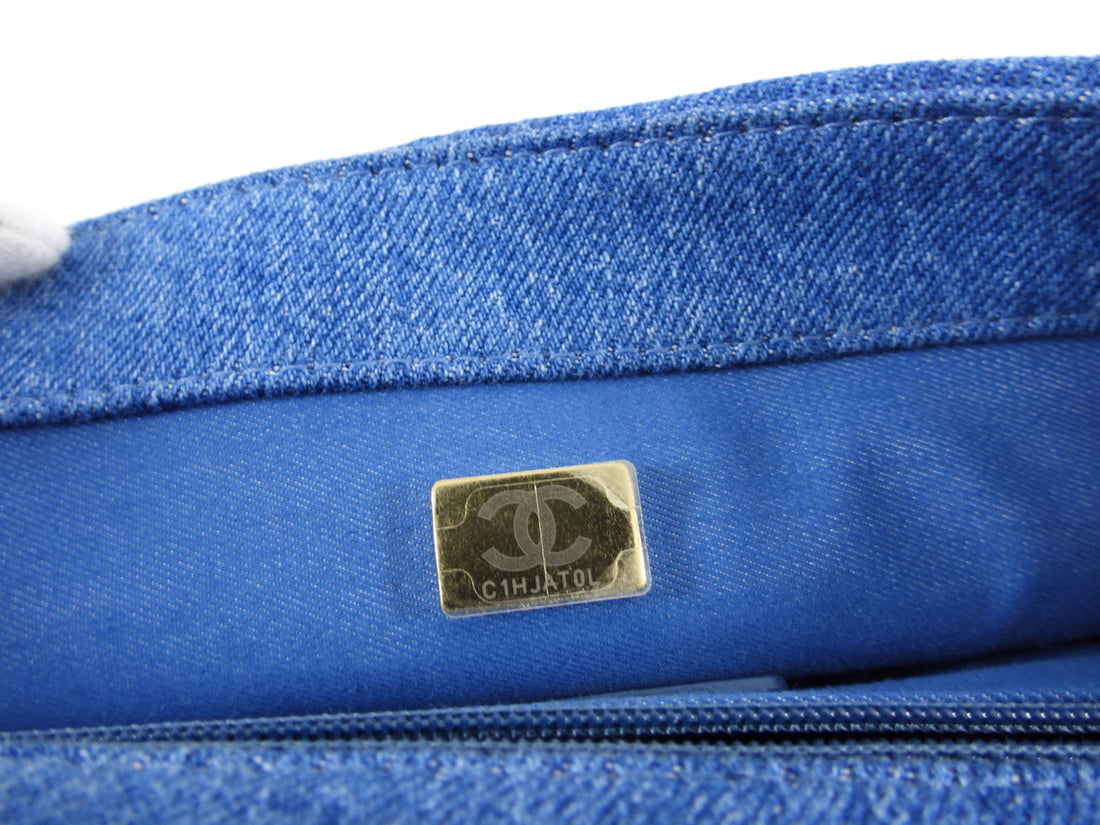 Pristine 22P Chanel 19 Medium Dark Blue Denim Flap Bag – Boutique Patina