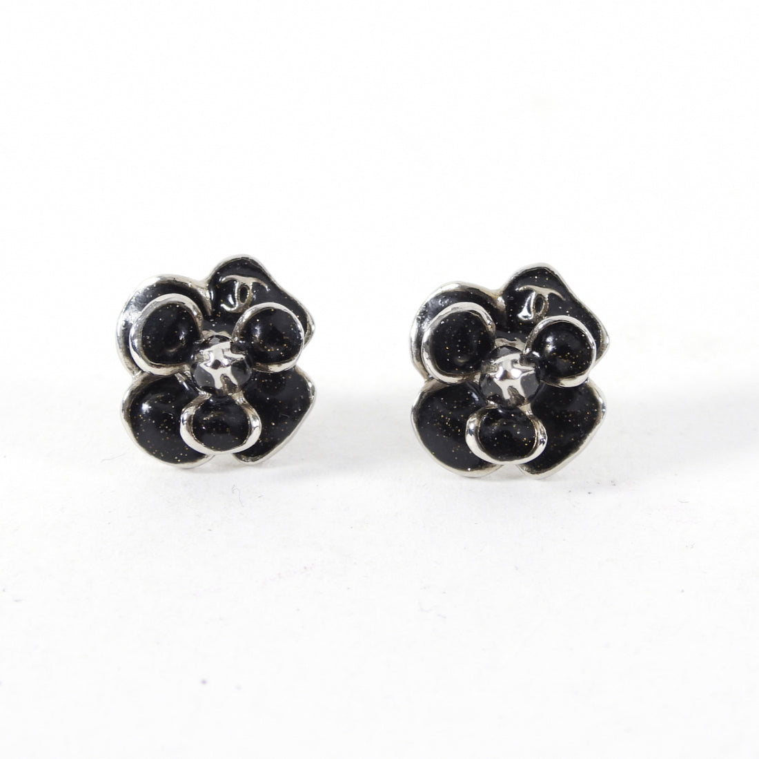 chanel earrings with flowers