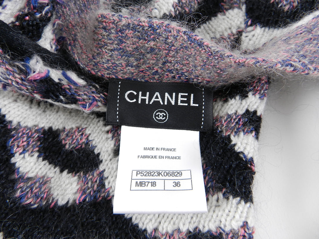Chanel Fall 2015 Runway Pink and Black Knit Long Gown - 6