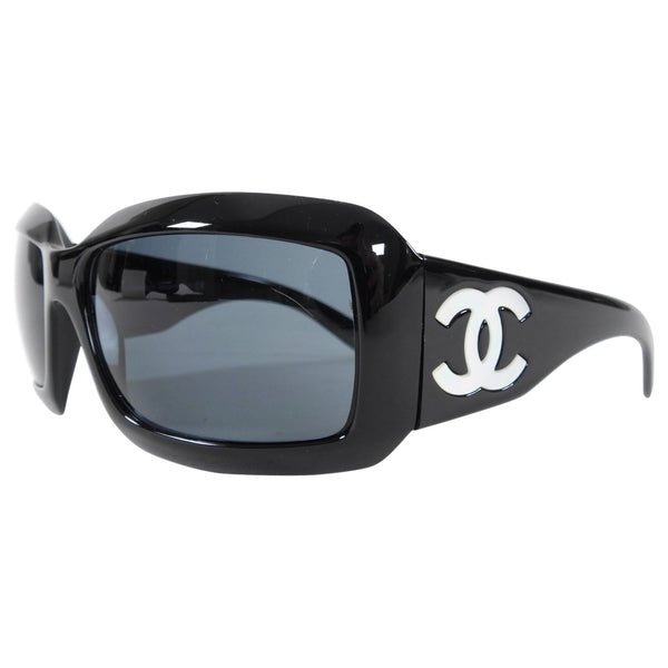 CHANEL MOTHER OF PEARL LOGO BLK ROUND SUNGLASSES – BLuxe Boutique