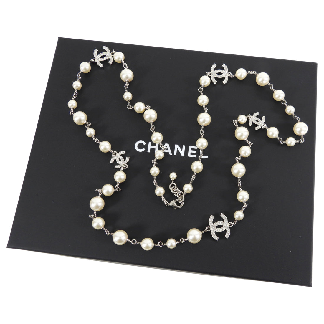 CHANEL CC PEARL Crystal Long Statement Necklace / C293-2382