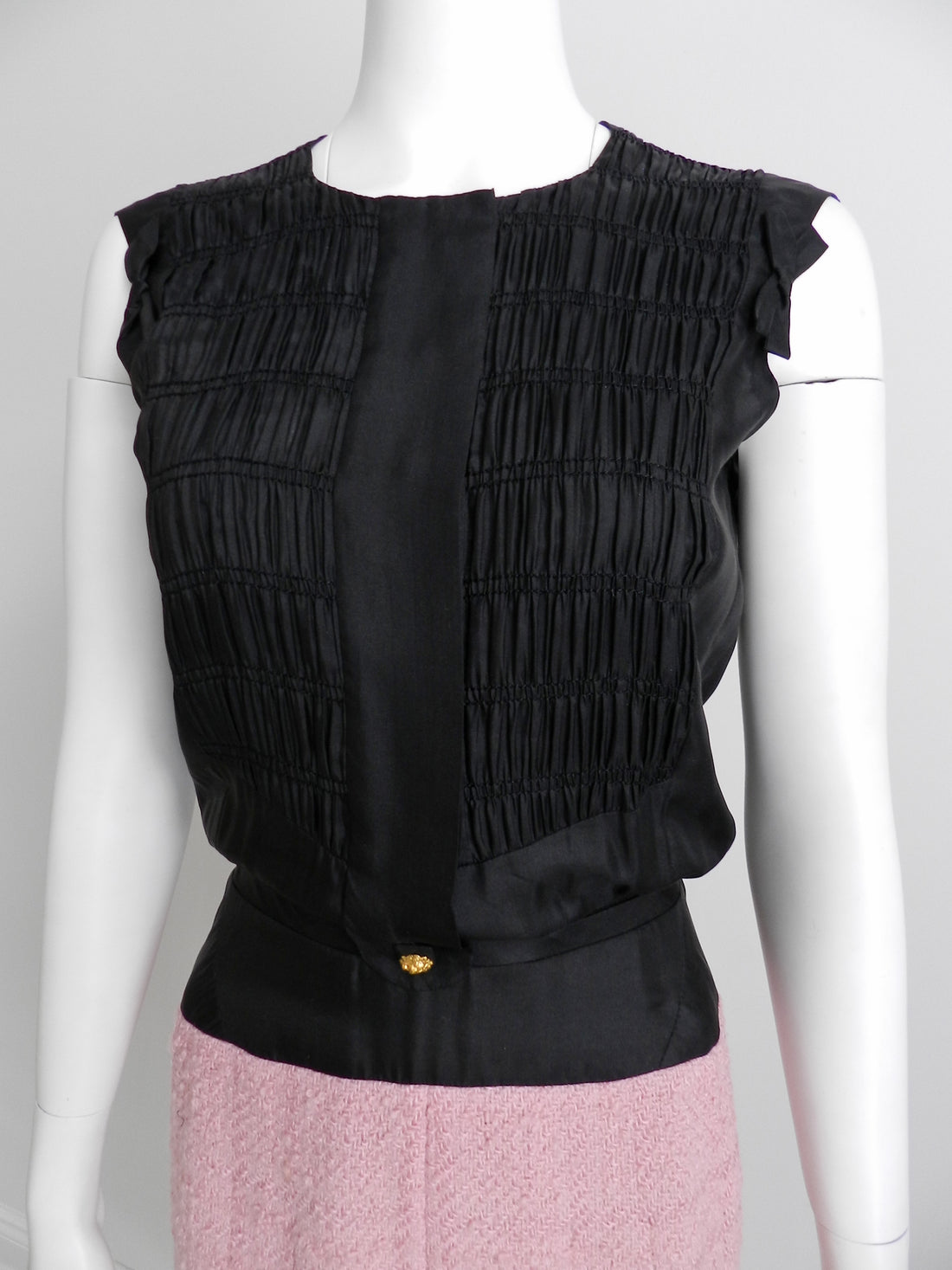 Chanel vintage 1963 Haute Couture Pink Suit