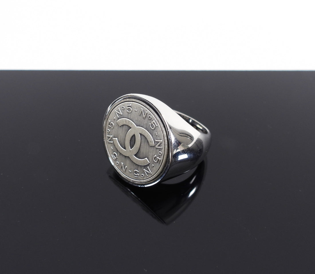 Chanel Vintage 08A CC Logo Statement Ring - 6.5