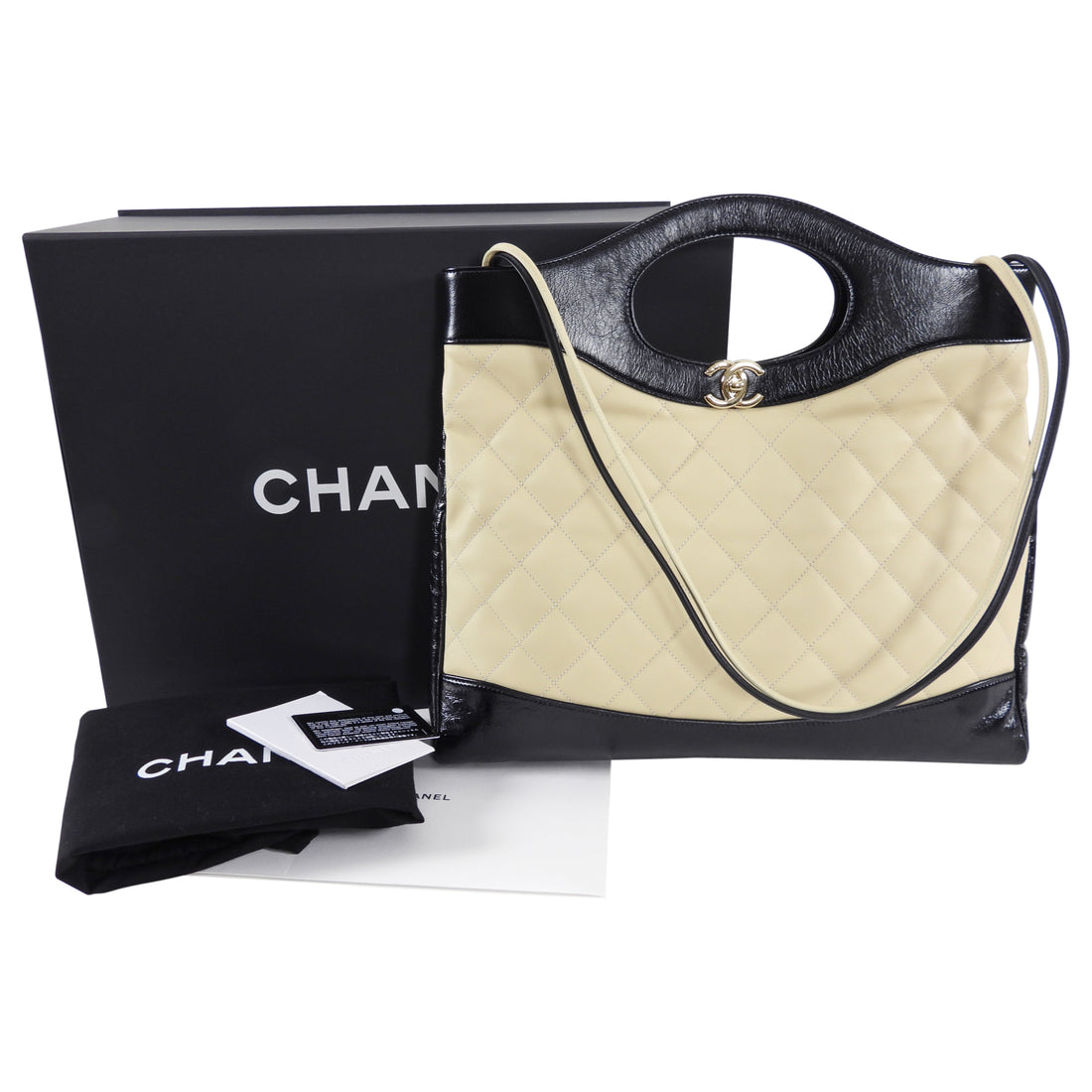 Túi Chanel 22 Large Handbag đen logo vàng da bê 45cm best quality