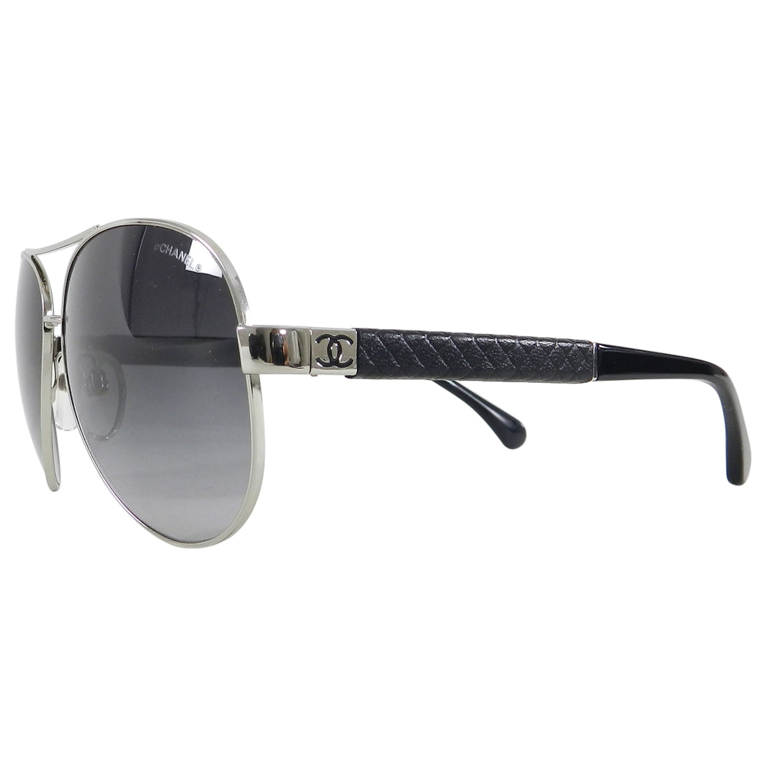 CHANEL Lambskin Quilted CC Aviator Sunglasses 4195-Q White Silver
